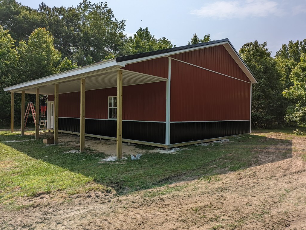 Barnhaus framing and roofline detail